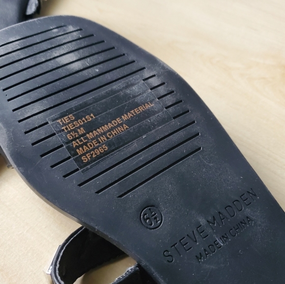 Steve Madden black and silver studded sandals - Picture 8 of 8